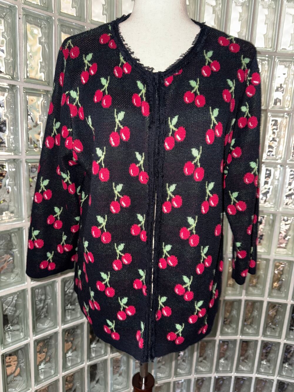 Cervelle vintage cherry cardigan - size Large